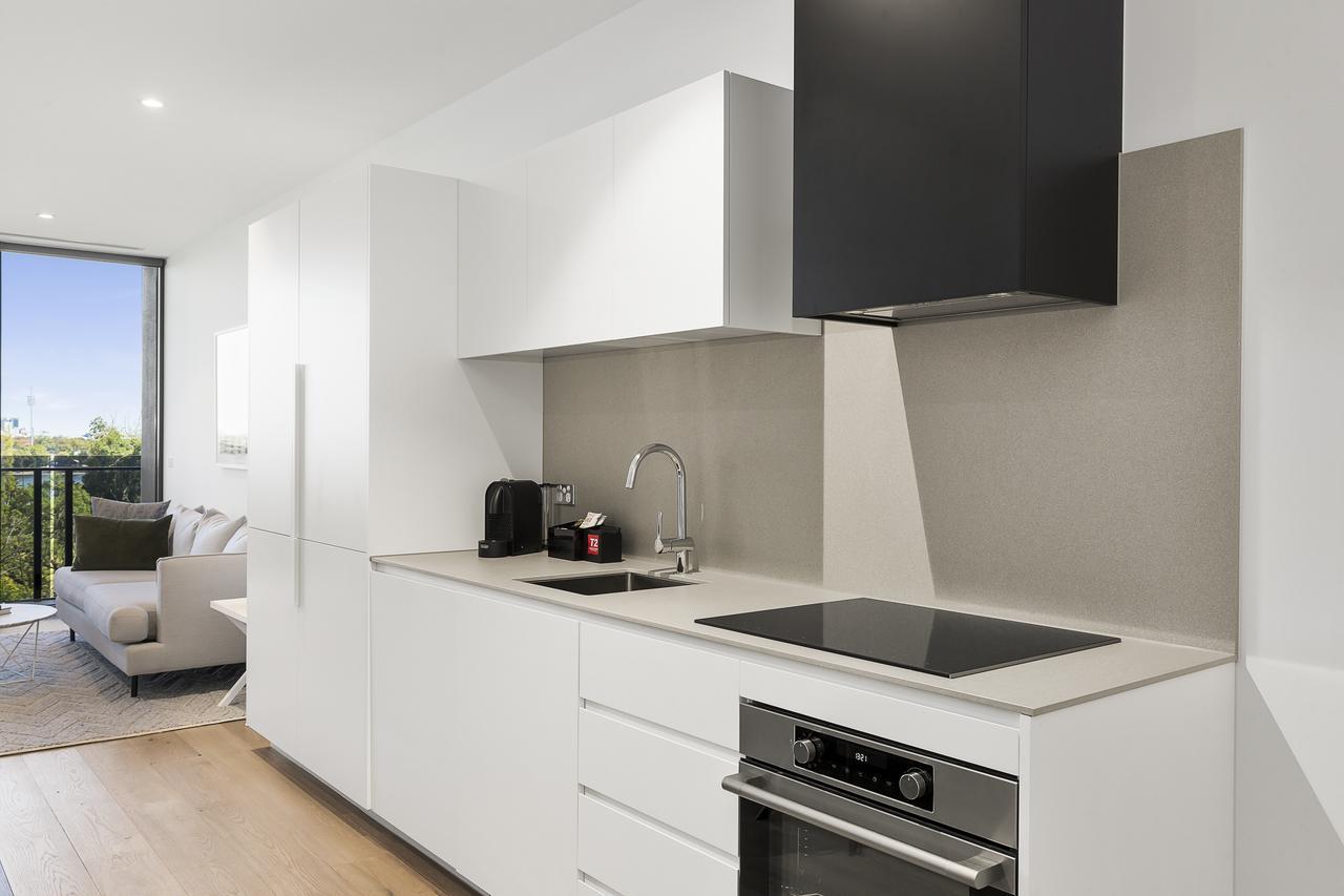 Tyrian Albert Park Lake เมลเบิร์น ภายนอก รูปภาพ A modern kitchen